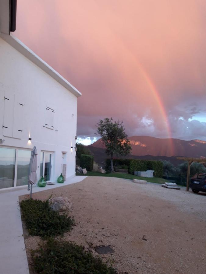 קאפרינו ורונזה Agriturismo Maison 1933 מראה חיצוני תמונה