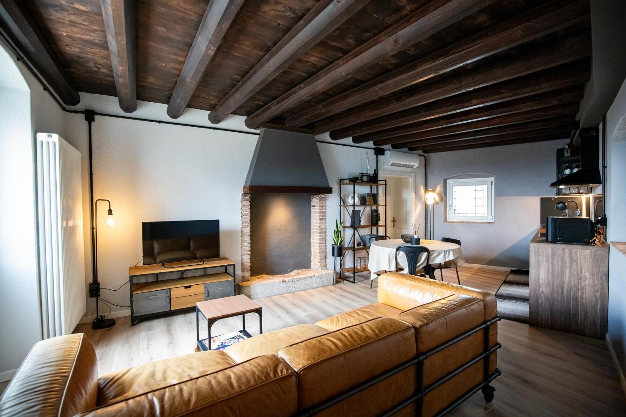 קאפרינו ורונזה Agriturismo Maison 1933 מראה חיצוני תמונה